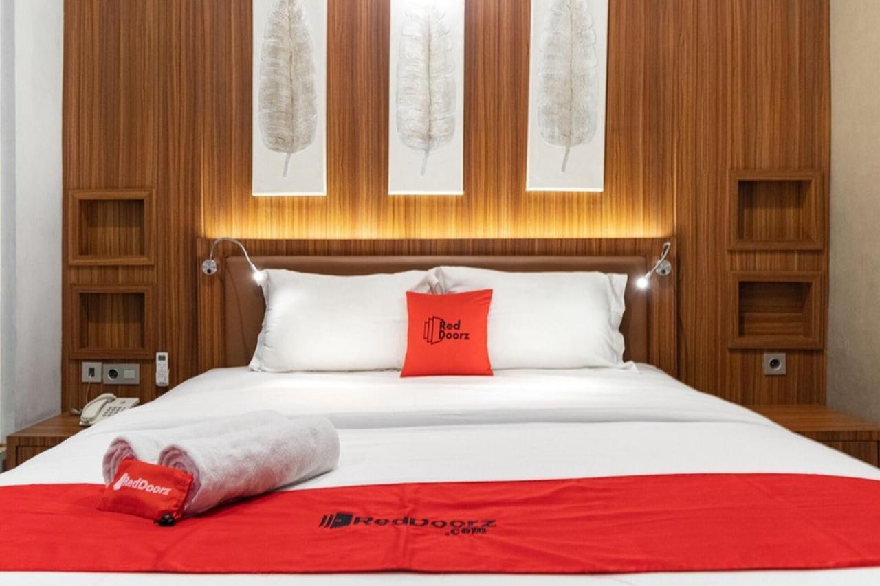 Reddoorz Premium Near Centre Point Mall Медан Экстерьер фото